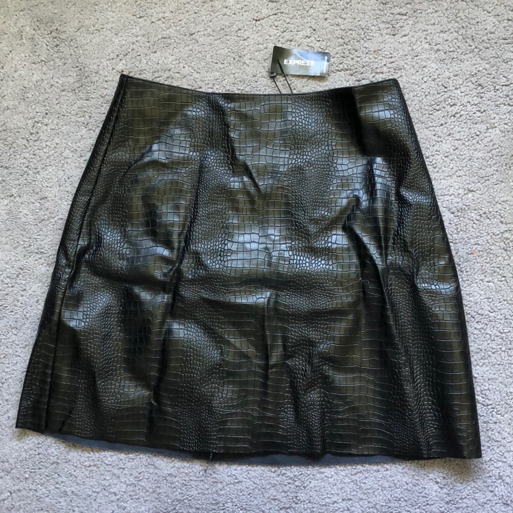 Express Size 0 Black Snake Skin-like Skirt!